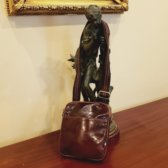 NEW! ITALIAN LEATHER BAG - AUTHENTIC (w/ Adjustable Strap) - Picture 2 of 10
